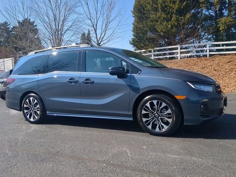 New 2026 Honda Odyssey Elite image 2