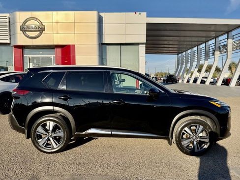 Certified 2023 Nissan Rogue SL w/ SL Premium Package image 8