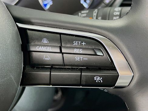 Certified 2025 MAZDA CX-30 AWD 2.5 S w/ Preferred Package image 14