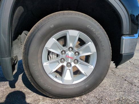 Used 2024 GMC Sierra 1500 SLE image 11