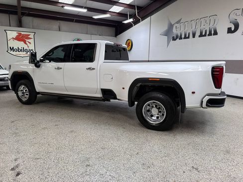 Used 2024 GMC Sierra 3500 Denali w/ Denali Reserve Package AWD/4WD image 4