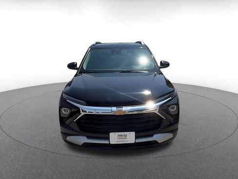 Used 2025 Chevrolet TrailBlazer LT w/ Driver Confidence Package AWD/4WD image 4