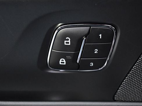 New 2026 Lincoln Nautilus Reserve AWD/4WD image 24