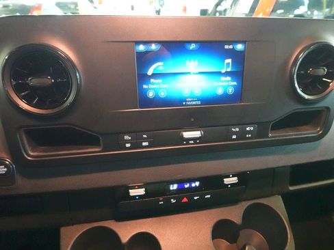 Used 2024 Mercedes-Benz Sprinter 2500 w/ Acoustic Package image 12