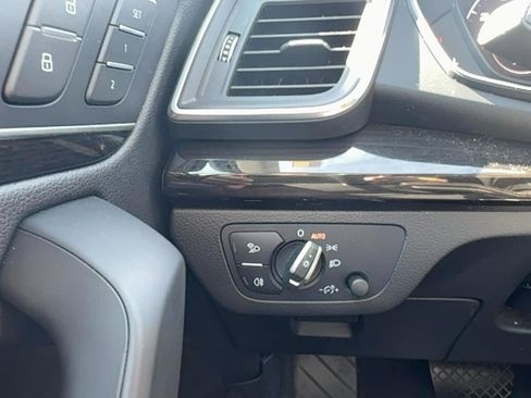 Used 2018 Audi Q5 2.0T Premium image 18