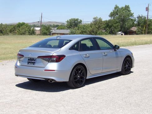 Used 2025 Honda Civic Sport image 6