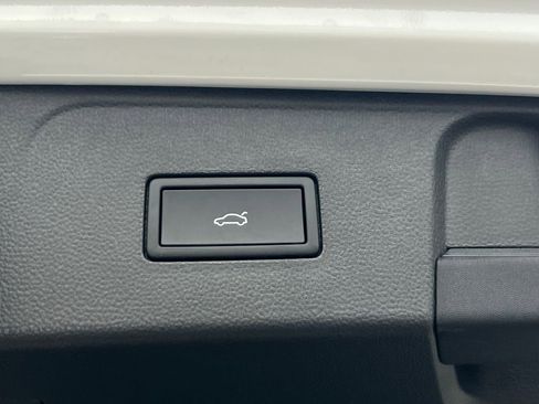 New 2026 Volkswagen Atlas SEL Premium R-Line image 17