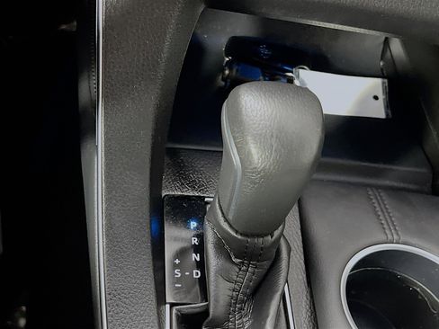 Used 2019 Toyota Avalon XLE FWD image 24