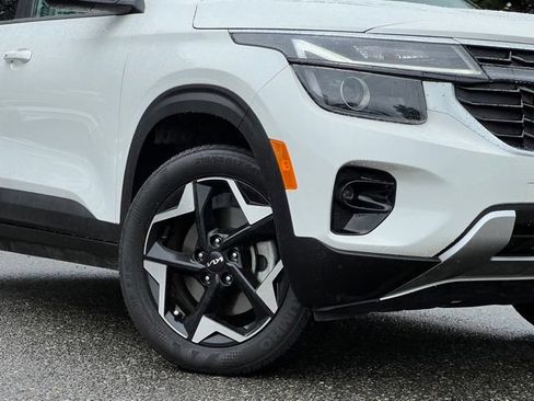 Certified 2025 Kia Seltos S AWD/4WD image 2
