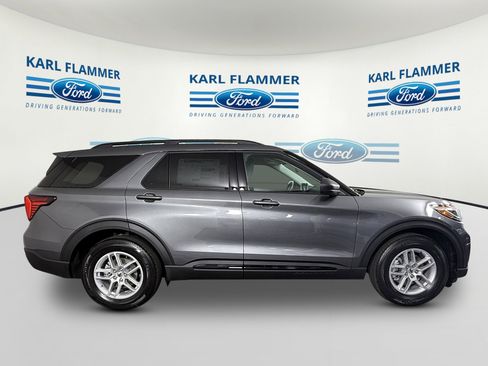 New 2026 Ford Explorer Active RWD image 2