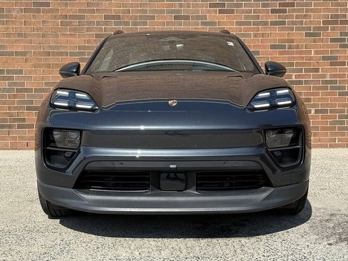 New 2024 Porsche Macan 4 Electric image 10