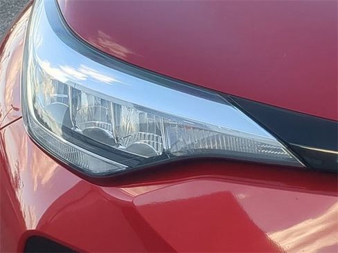 Certified 2021 Toyota C-HR XLE image 10