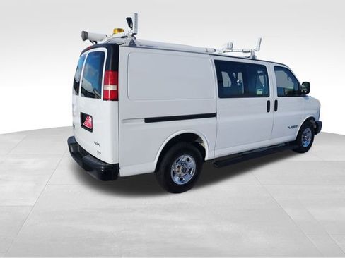Used 2014 Chevrolet Express 2500 image 13
