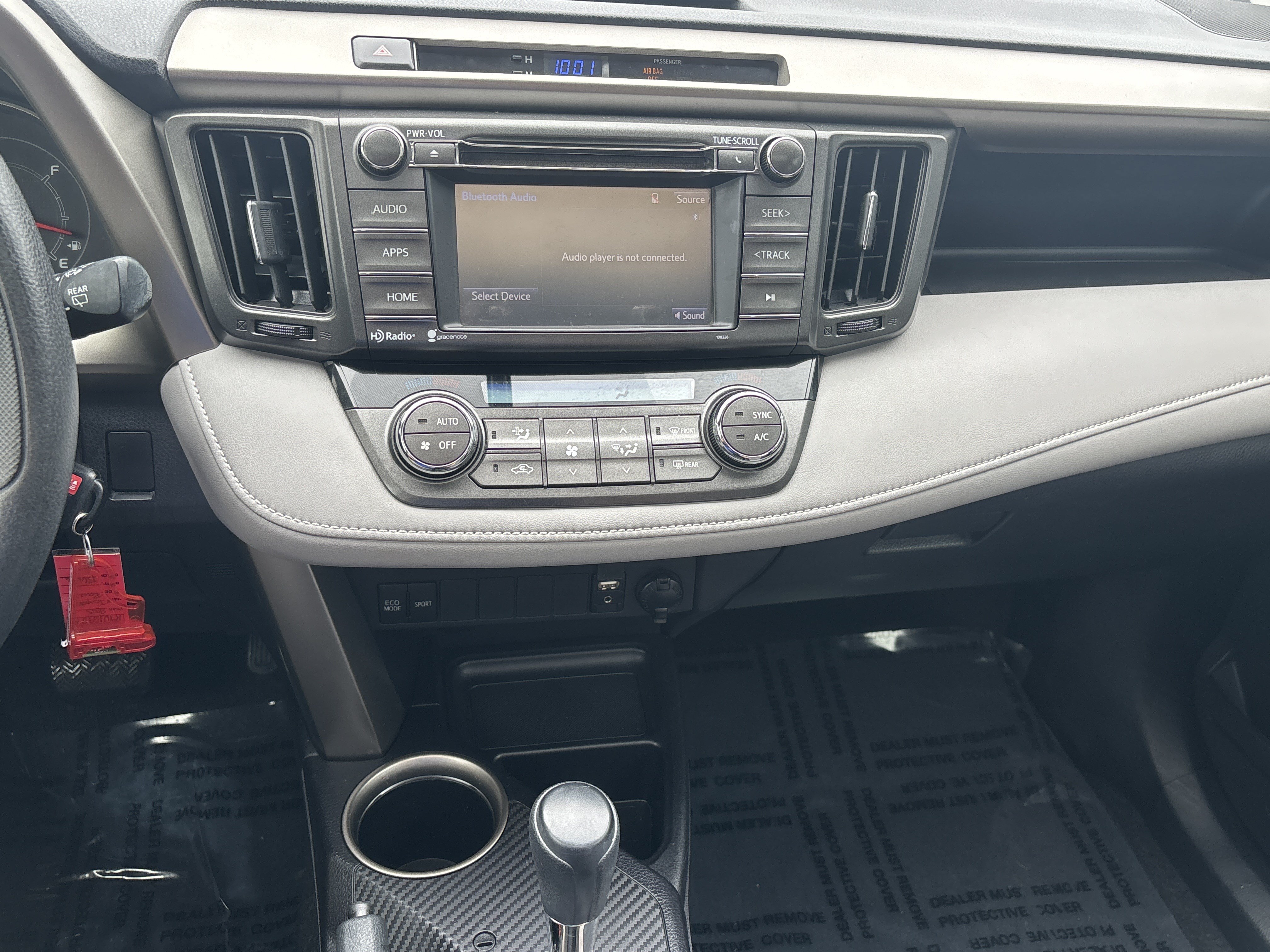 Used 2015 Toyota RAV4 XLE FWD image 13