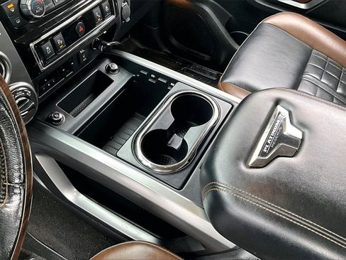 Used 2018 Nissan Titan Platinum Reserve image 19