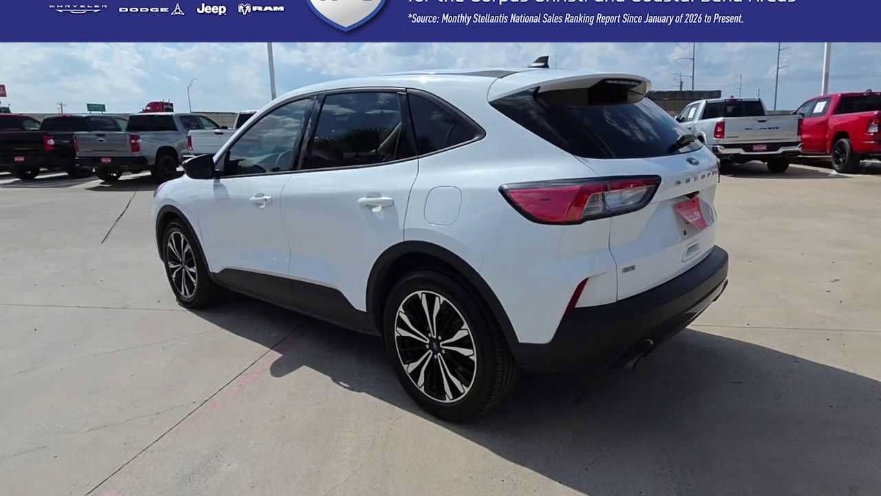 Used 2022 Ford Escape SE w/ SE Sport Appearance Package FWD image 6