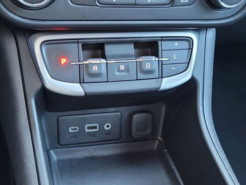 Used 2024 GMC Terrain SLE image 12