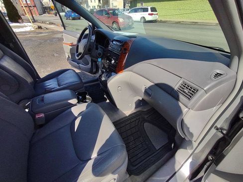 Used 2008 Toyota Sienna XLE image 23
