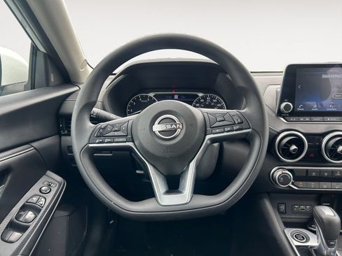 Used 2024 Nissan Sentra SV FWD image 12