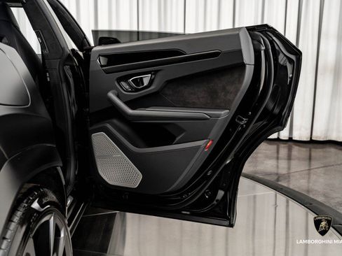 Used 2024 Lamborghini Urus S image 56
