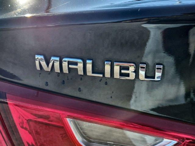 Used 2022 Chevrolet Malibu LS FWD image 31