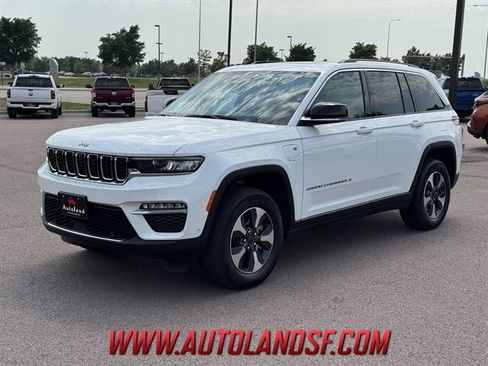 Used 2022 Jeep Grand Cherokee Limited 4xe w/ Luxury Tech Group II AWD/4WD image 1