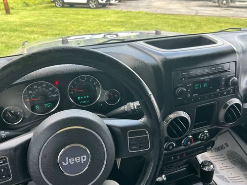 Used 2013 Jeep Wrangler Sport w/ Connectivity Group AWD/4WD image 16