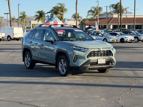 Used 2023 Toyota RAV4 XLE w/ Convenience Package FWD image 3
