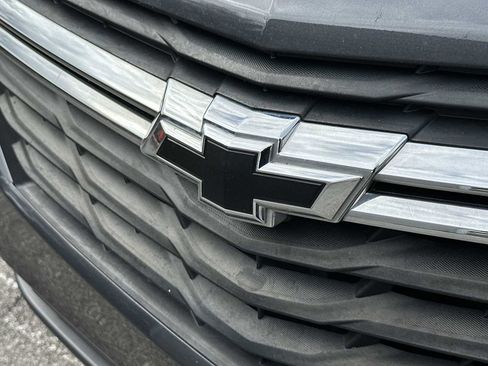 Used 2022 Chevrolet Equinox LS w/ Driver Confidence II Package image 11