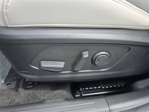 New 2025 Hyundai Tucson Limited image 19