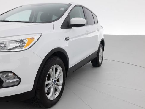 Used 2017 Ford Escape SE AWD/4WD image 12