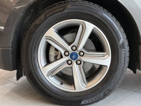 Used 2019 Ford Edge SEL w/ Equipment Group 201A FWD image 11
