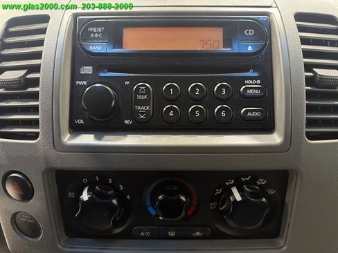 Used 2006 Nissan Frontier SE w/ (P01) Power Pkg image 11