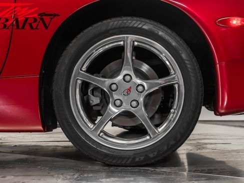 Used 2001 Chevrolet Corvette Convertible w/ Preferred Equipment Group2 image 25