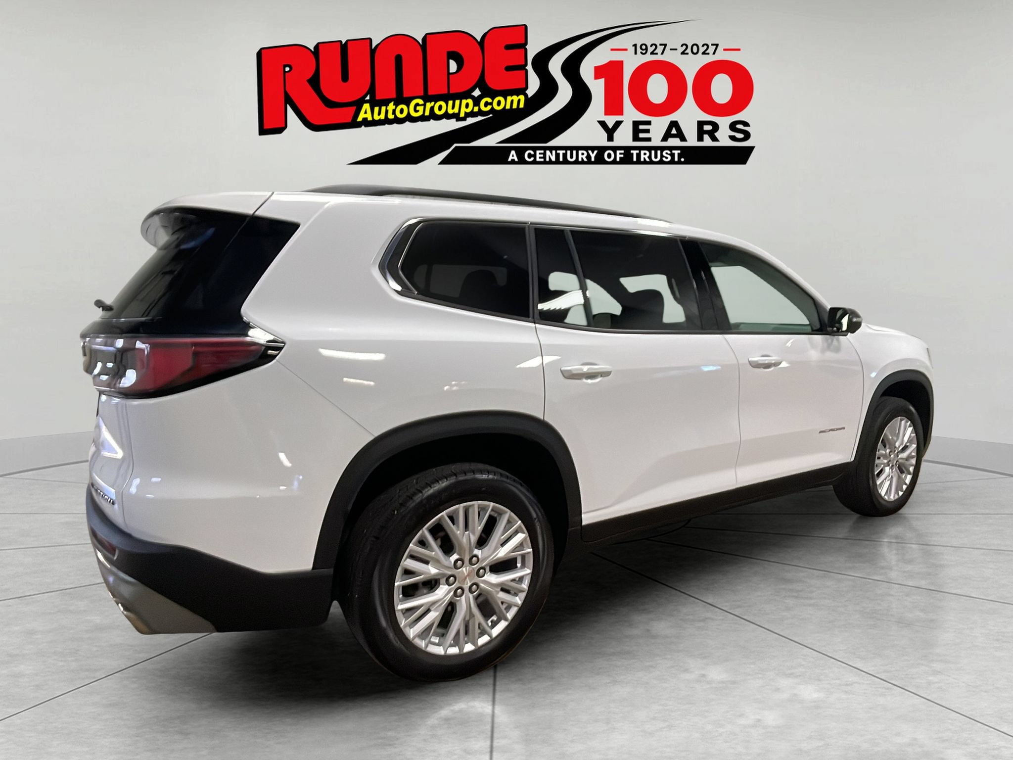 Used 2024 GMC Acadia Elevation w/ Trailering Package AWD/4WD image 5
