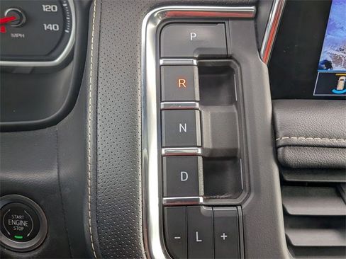 Used 2021 Chevrolet Suburban Premier w/ Premium Package image 25