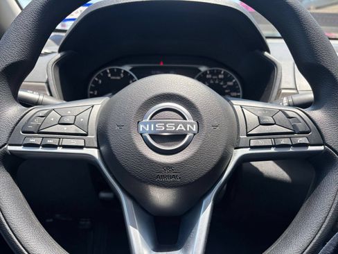Used 2025 Nissan Altima 2.5 SV FWD image 28