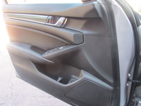 Used 2018 Honda Accord Sport image 70