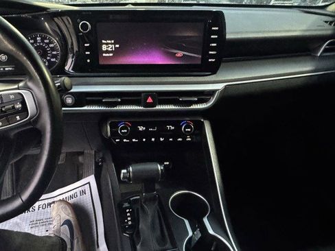Used 2023 Kia K5 GT-Line image 16