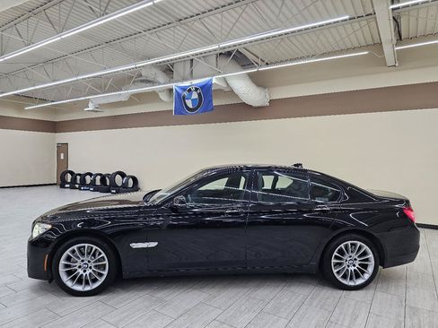 Used 2015 BMW 750i w/ M Sport Edition RWD image 9