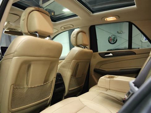 Used 2018 Mercedes-Benz GLE 43 AMG 4MATIC image 30