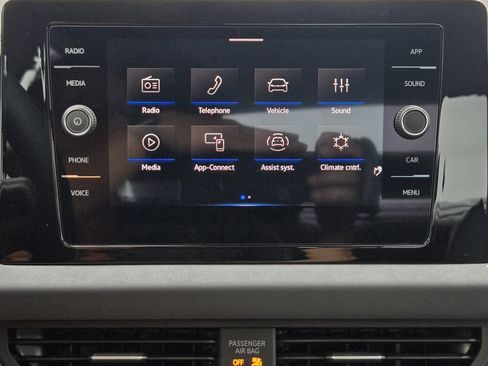 New 2026 Volkswagen Jetta SE FWD image 16