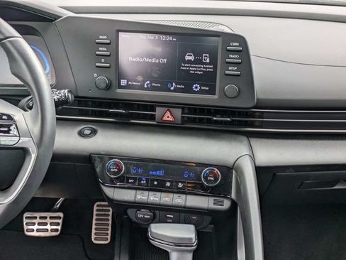 Certified 2025 Hyundai Elantra Sport FWD image 16