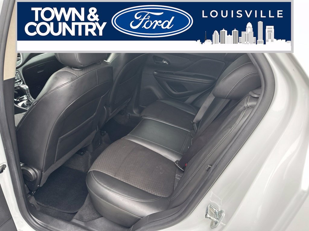 Used 2021 Buick Encore Preferred AWD/4WD image 23