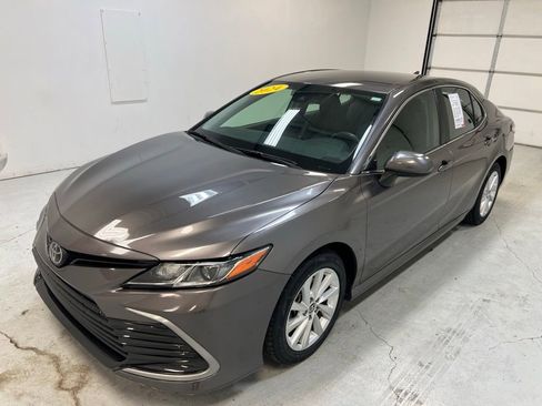Used 2024 Toyota Camry LE FWD image 6