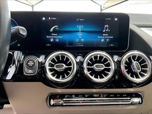 Used 2021 Mercedes-Benz GLA 250 image 36