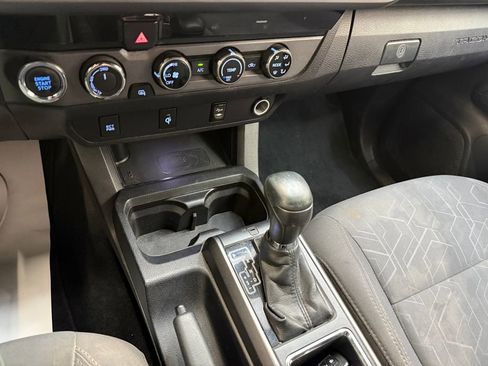 Used 2017 Toyota Tacoma TRD Off-Road w/ Tow Package (A/T) image 16