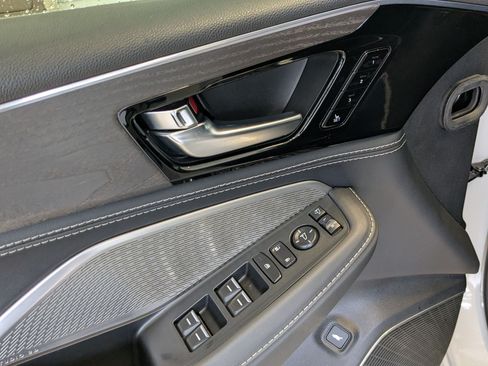 Used 2023 Acura MDX SH-AWD w/ Advance Package image 14