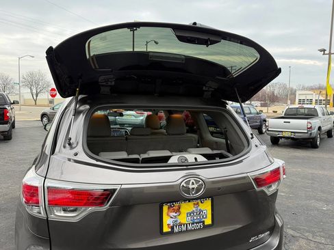 Used 2016 Toyota Highlander XLE AWD/4WD image 37