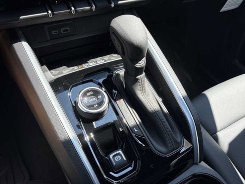 New 2026 Chevrolet Colorado Trail Boss AWD/4WD image 16